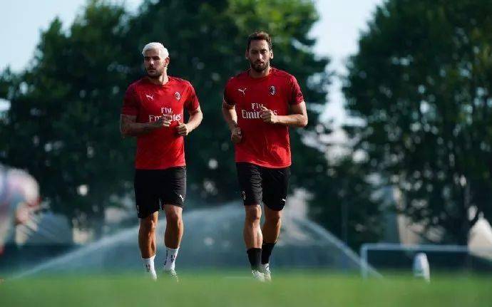 围绕青训重 围绕青训重