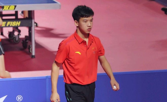 的率领下 的率领下